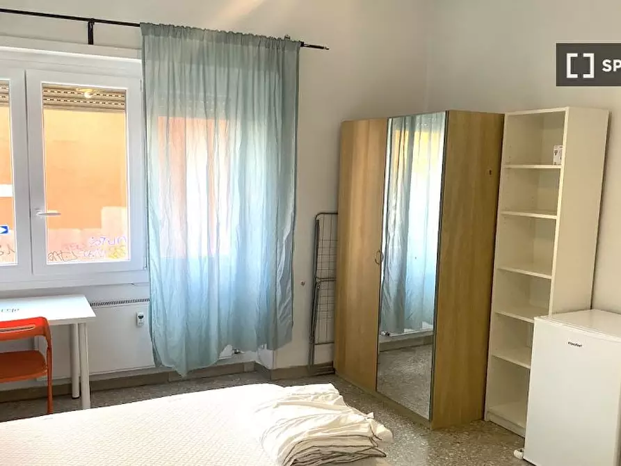 Immagine 3 di Camera condivisa in affitto  in Viale Tirreno, 00141 Roma RM, Italy a Roma