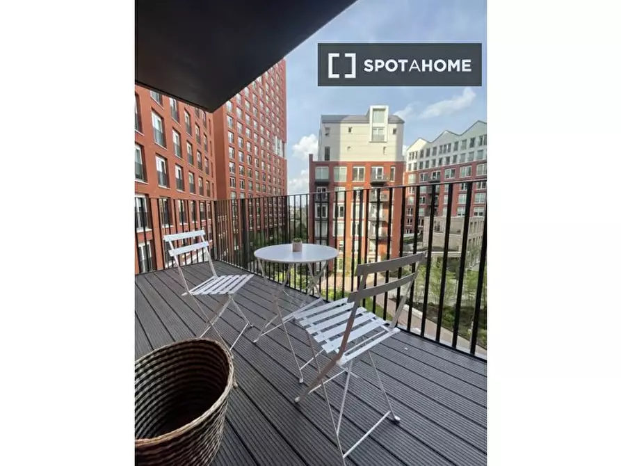 Immagine 18 di Appartamento in affitto  in Flat 7a Exchange Gardens London SW8 1GF a Lambeth