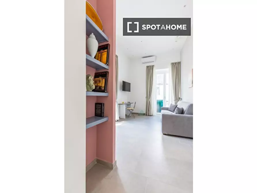 Immagine 5 di Appartamento in affitto  in Via Duomo a Napoli