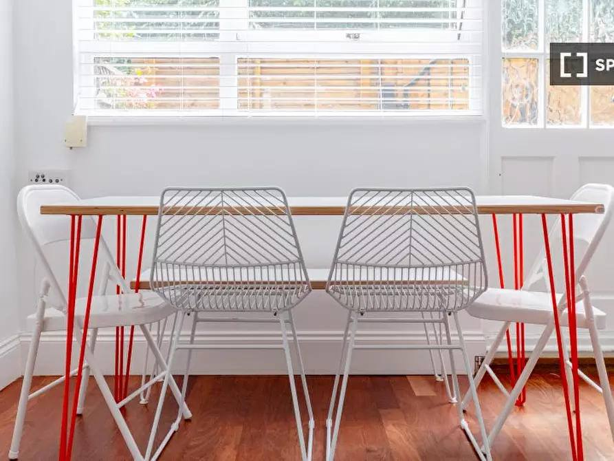Immagine 19 di Appartamento in affitto  in Crondall Ct a Islington