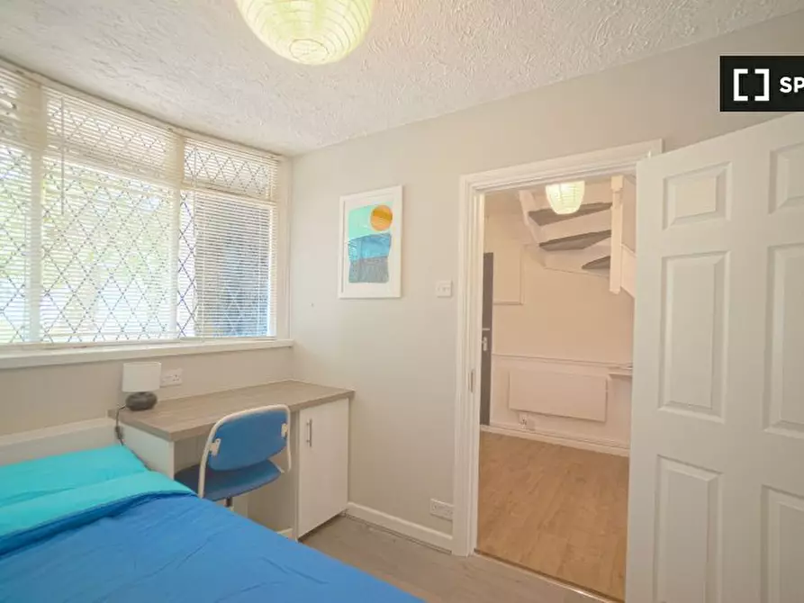 Immagine 1 di Camera condivisa in affitto  in Smythe St a Poplar