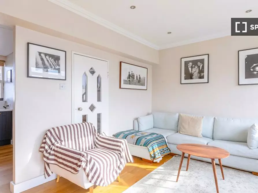 Immagine 8 di Appartamento in affitto  in Lupus St a 