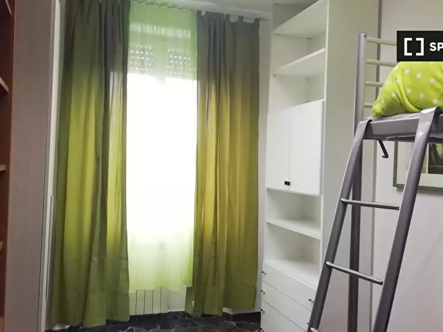 Immagine 4 di Camera condivisa in affitto  in Via Benedetto Marcello a Firenze