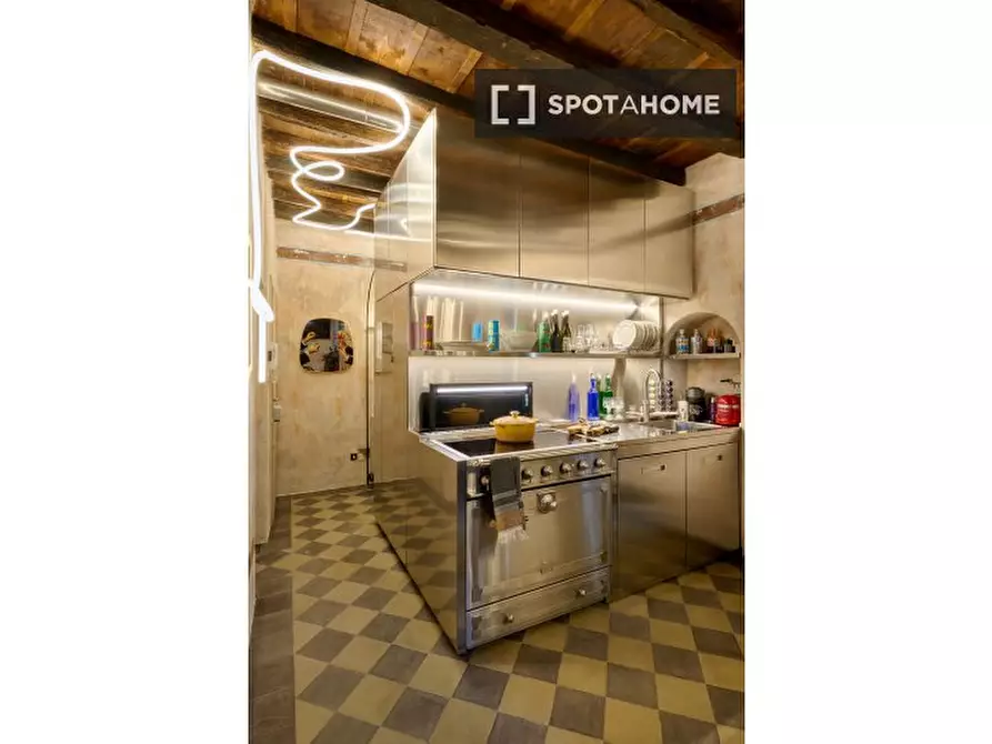 Immagine 9 di Appartamento in affitto  in Via dei Cappellari a Roma