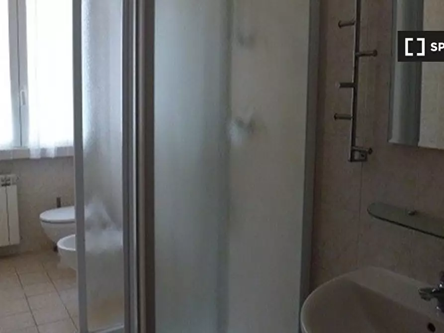 Immagine 7 di Camera condivisa in affitto  in Via Portuense a Roma