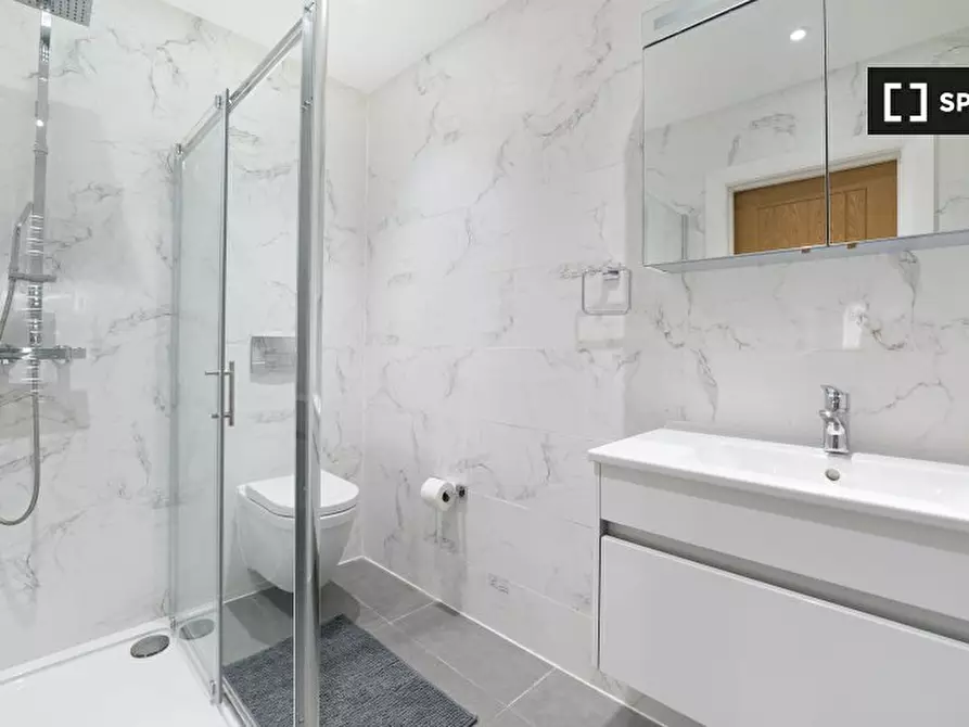 Immagine 4 di Appartamento in affitto  in -661 High Rd a Walthamstow