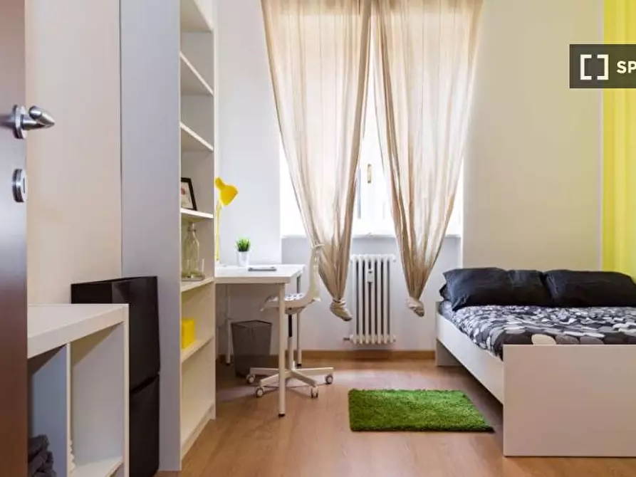 Immagine 1 di Camera condivisa in affitto  in Via Dei Mandorli Milan a Buccinasco