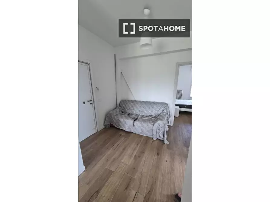 Immagine 7 di Camera condivisa in affitto  in Via Simone Saint Bon a Milano