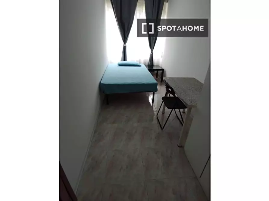 Immagine 10 di Camera condivisa in affitto  in Via Lero, 00144 Roma RM, Italy a Roma