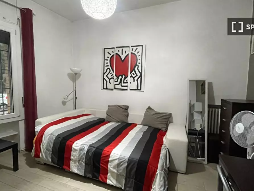 Immagine 4 di Camera condivisa in affitto  in Piazza Agrippa a Milano