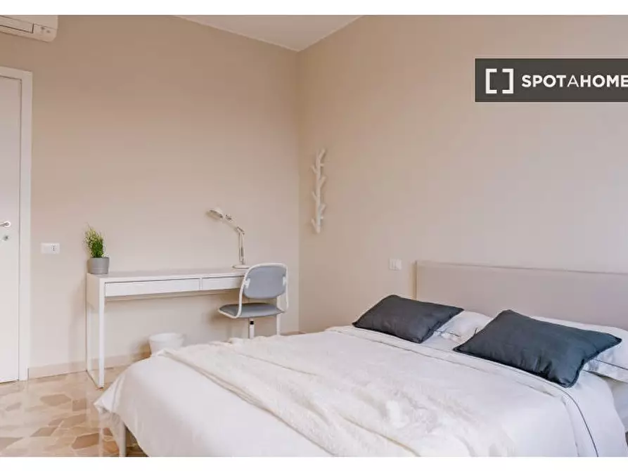 Immagine 6 di Camera condivisa in affitto  in Piazzale Giovanni delle Bande Nere a Milano