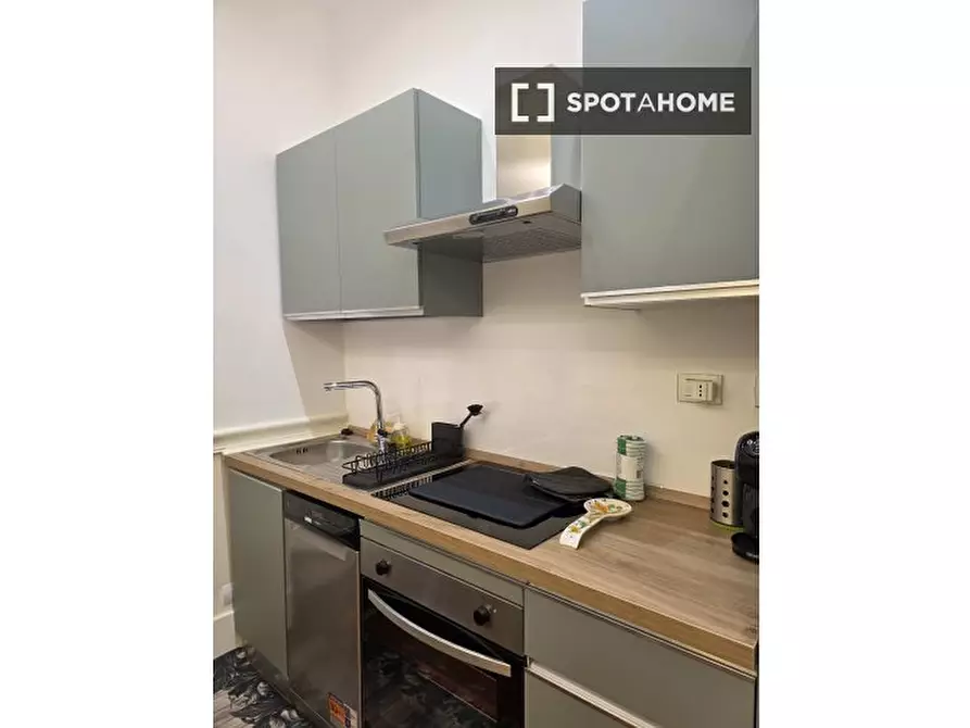 Immagine 4 di Camera condivisa in affitto  in Piazza Santiago del Cile a Roma
