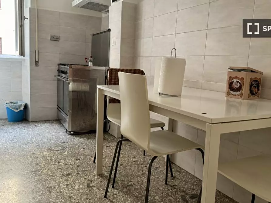 Immagine 8 di Camera condivisa in affitto  in Via Valle Borbera a Roma