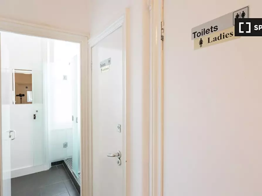 Immagine 10 di Camera condivisa in affitto  in nd Floor Apartment a Kensington