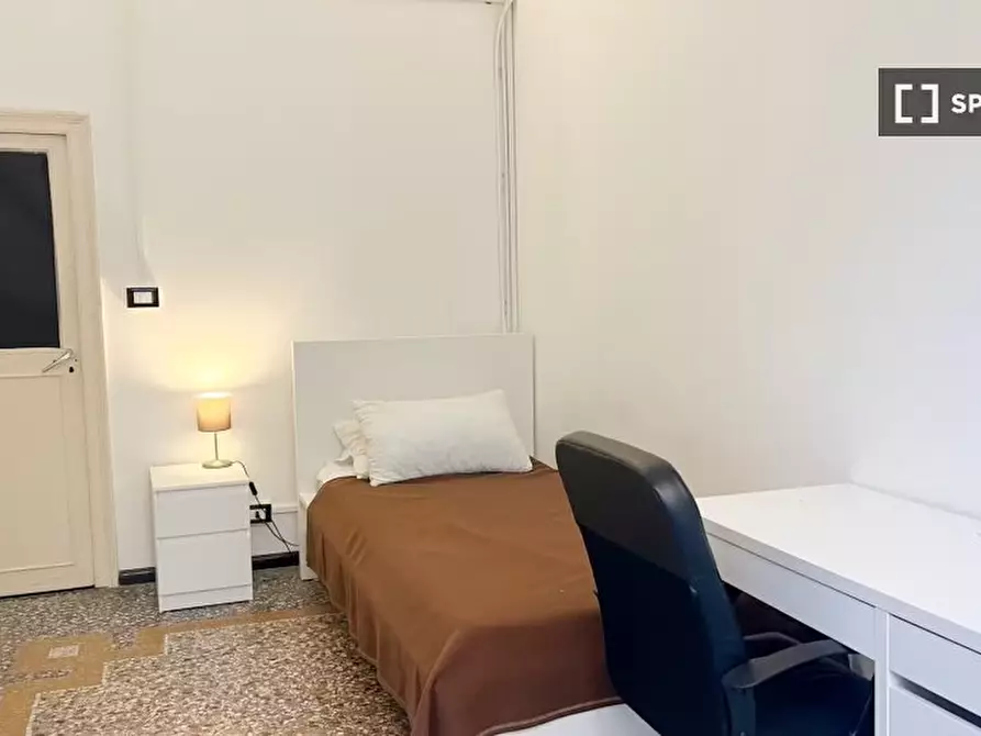 Immagine 4 di Camera condivisa in affitto  in Via Caffaro a Genova
