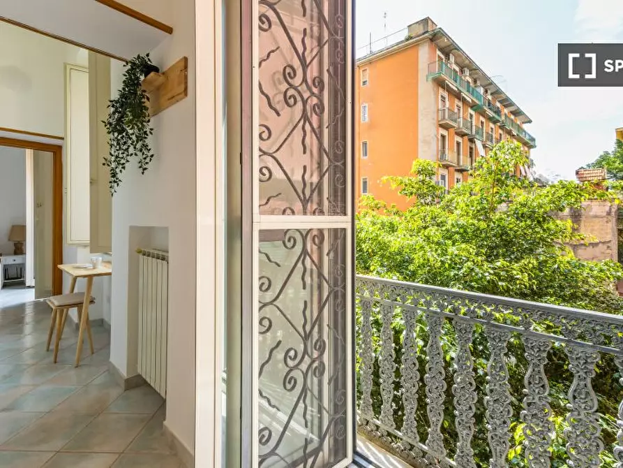 Immagine 9 di Appartamento in affitto  in Vico del Vasto a Chiaia a Napoli