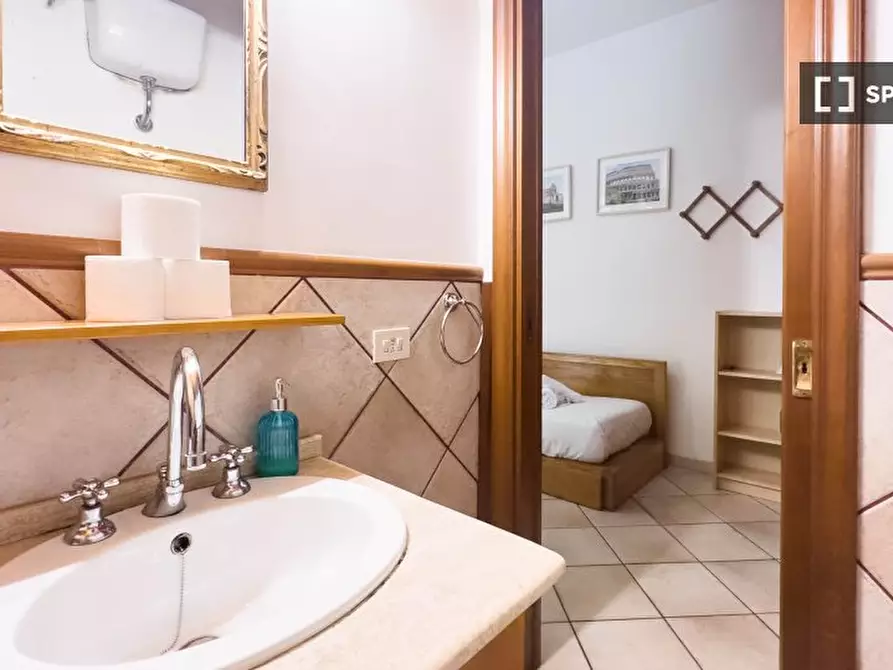 Immagine 7 di Appartamento in affitto  in Via Modica a Roma