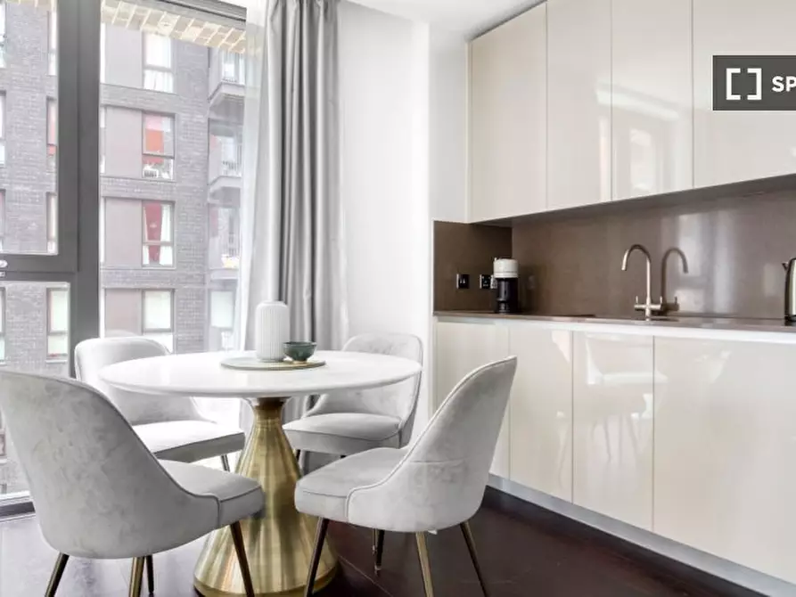 Immagine 4 di Appartamento in affitto  in Ponton Rd a Wandsworth