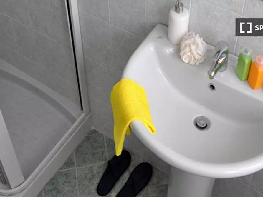 Immagine 12 di Camera condivisa in affitto  in Via Tortona a Milano