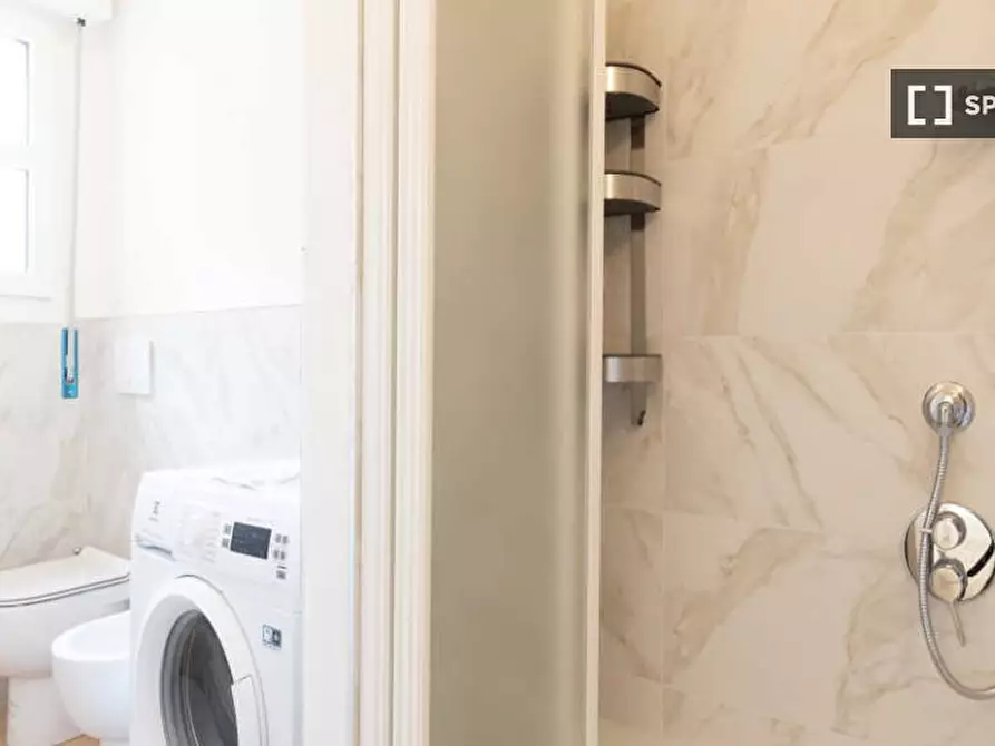 Immagine 5 di Camera condivisa in affitto  in Viale Carlo Espinasse Milan a Milano