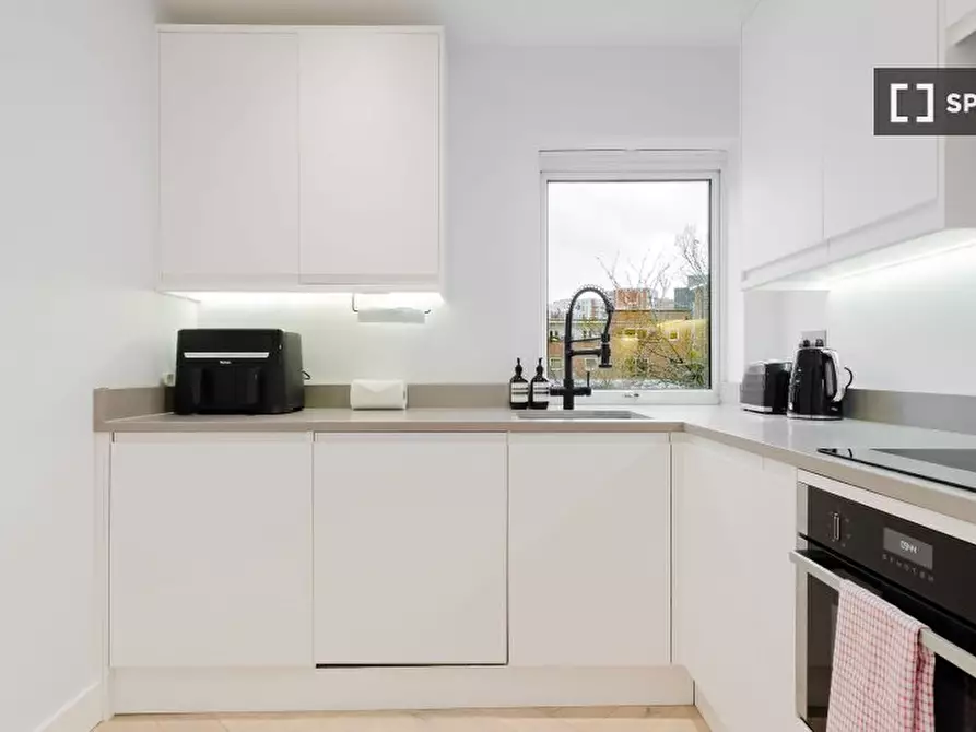 Immagine 18 di Appartamento in affitto  in Mill Pond Close a Lambeth