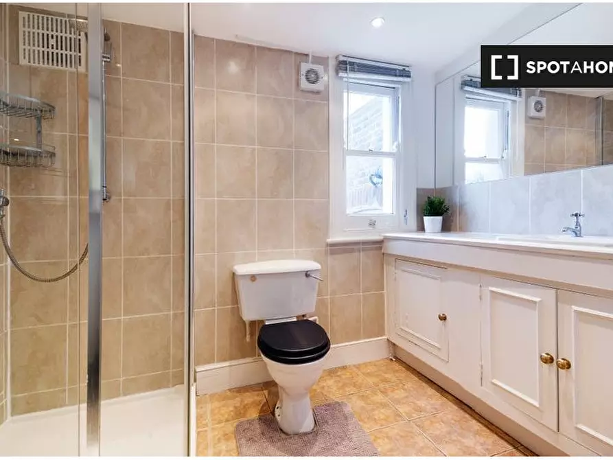 Immagine 3 di Camera condivisa in affitto  in Wandsworth Common West Side a Wandsworth