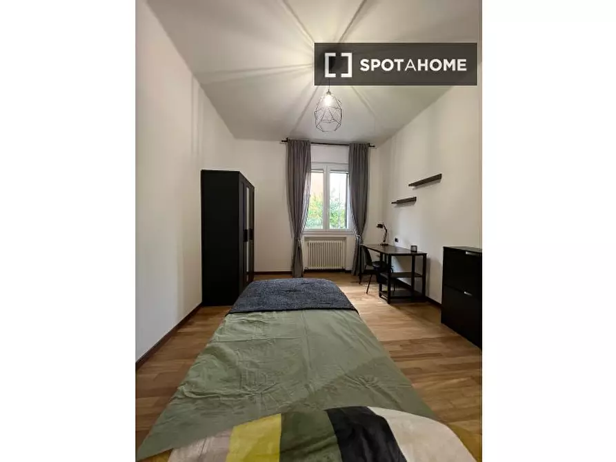 Immagine 3 di Camera condivisa in affitto  in Via Liguria a Bologna