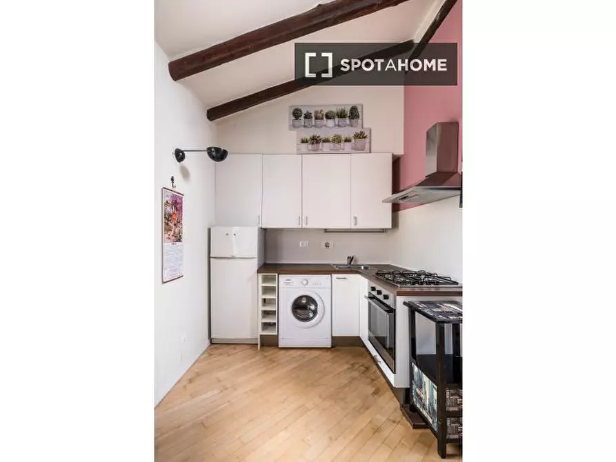 Immagine 13 di Appartamento in affitto  in Via del Pratello a Bologna