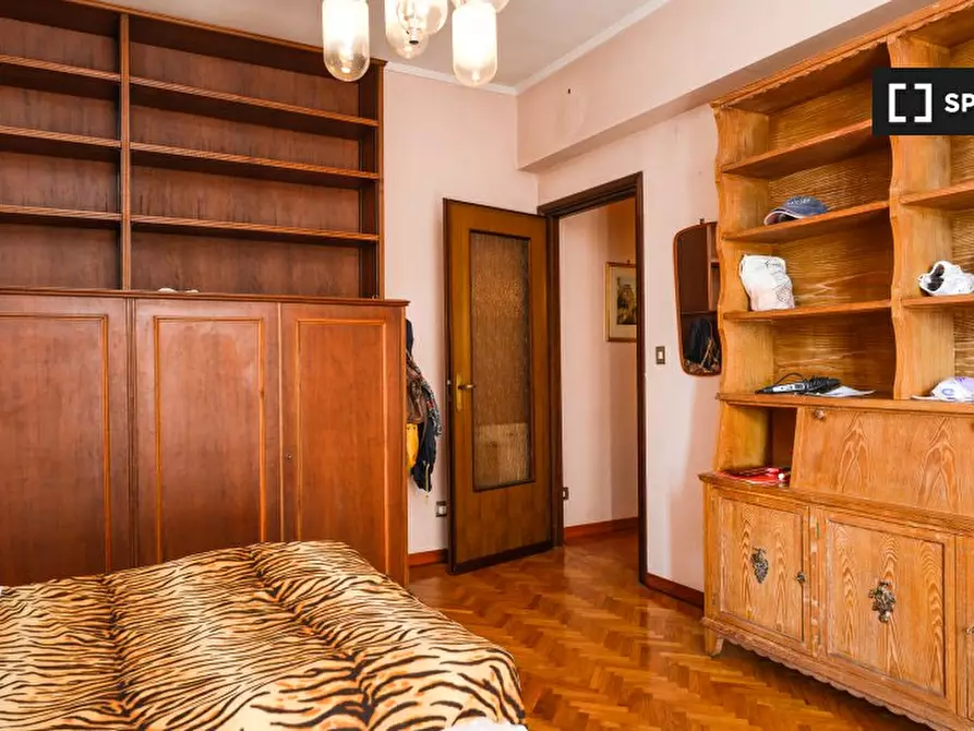 Immagine 4 di Camera condivisa in affitto  in Lungotevere Dante, 00146 Roma RM, Italy a Roma