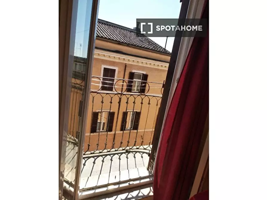 Immagine 5 di Camera condivisa in affitto  in Via dell'Olmata a Roma