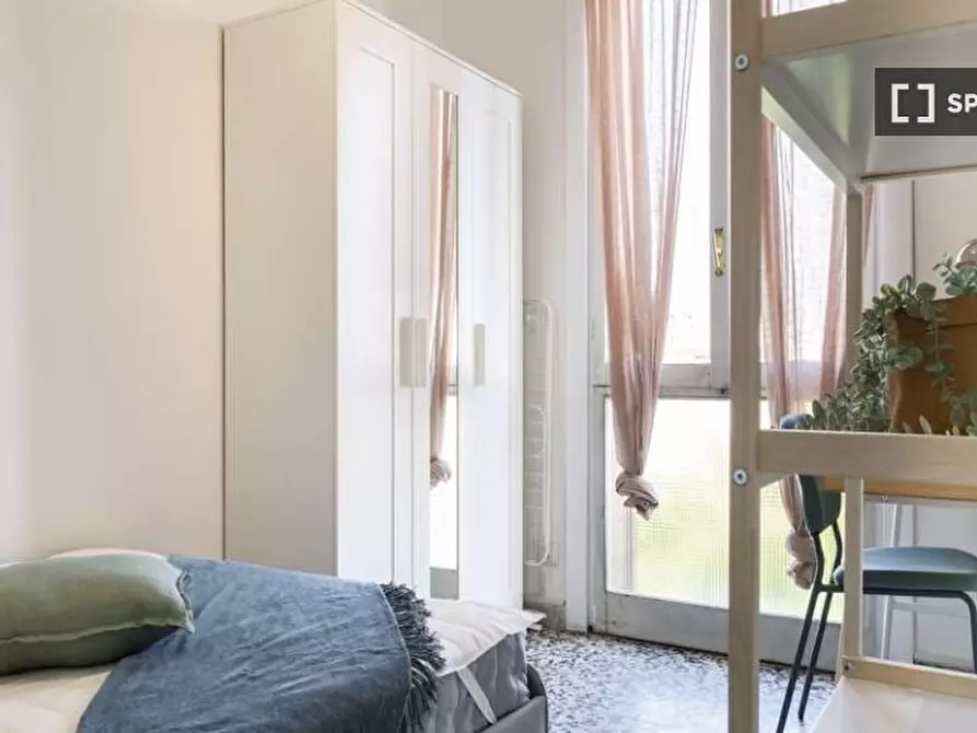 Immagine 1 di Camera condivisa in affitto  in Via Battistotti Sassi a Milano