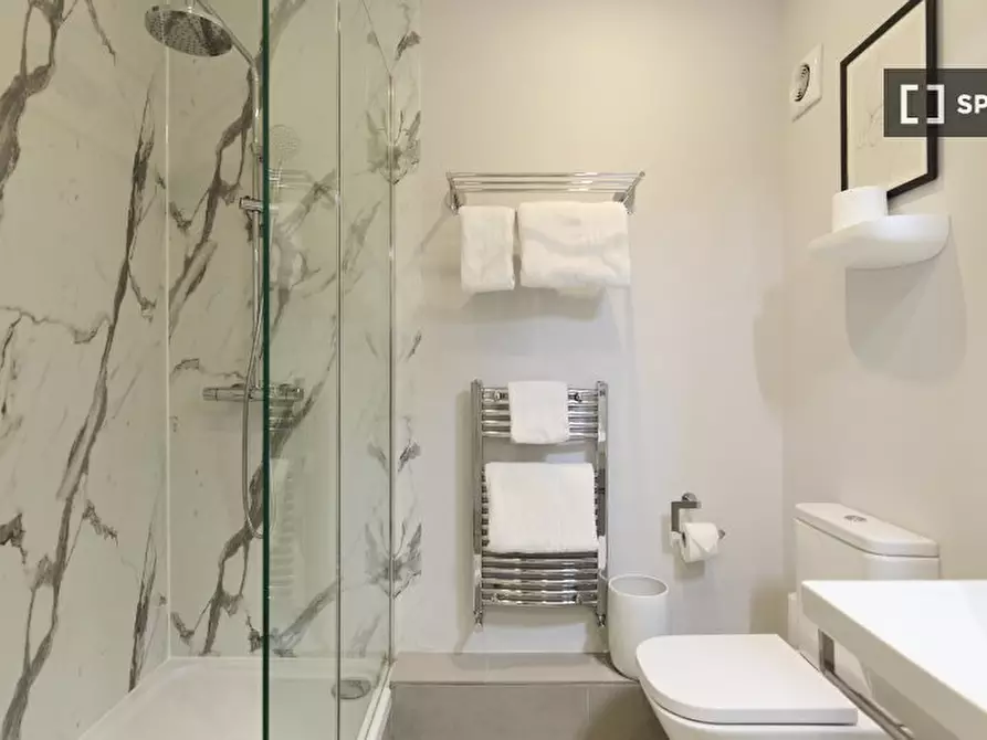 Immagine 2 di Appartamento in affitto  in Queensberry Place a Kensington