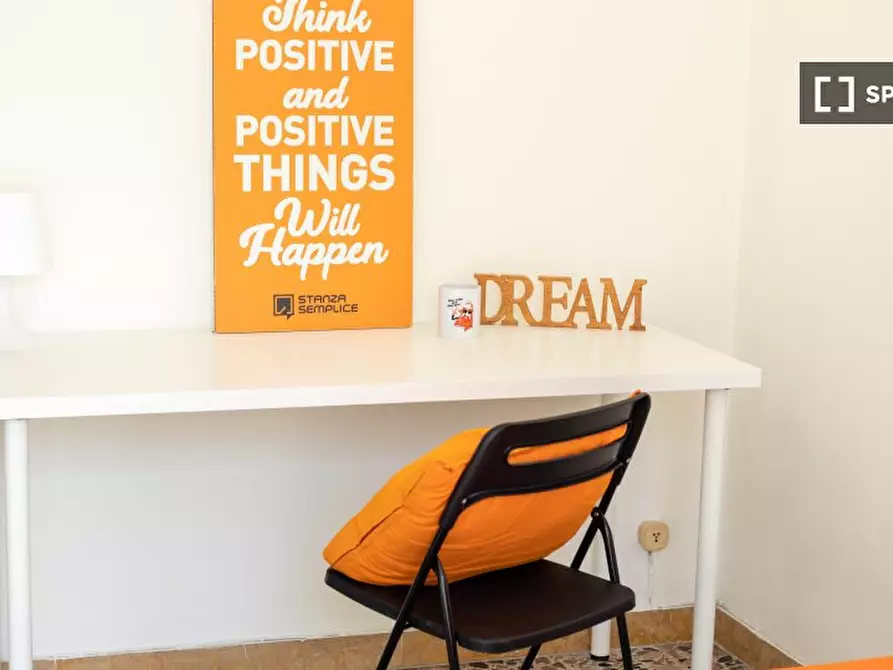 Immagine 2 di Camera condivisa in affitto  in Via Tiziano n. a Cagliari