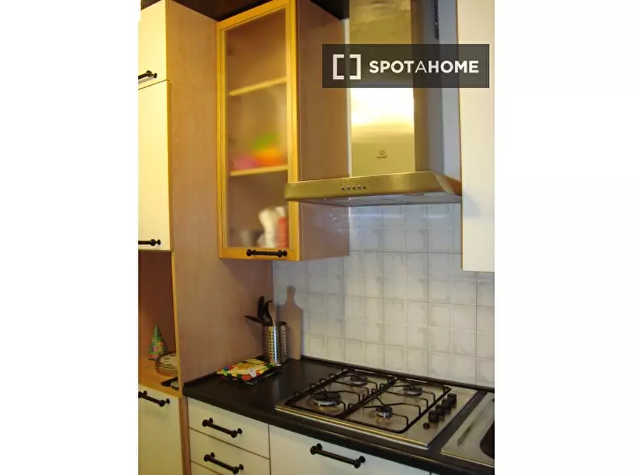 Immagine 13 di Camera condivisa in affitto  in via Marcello Prestinari a Milano