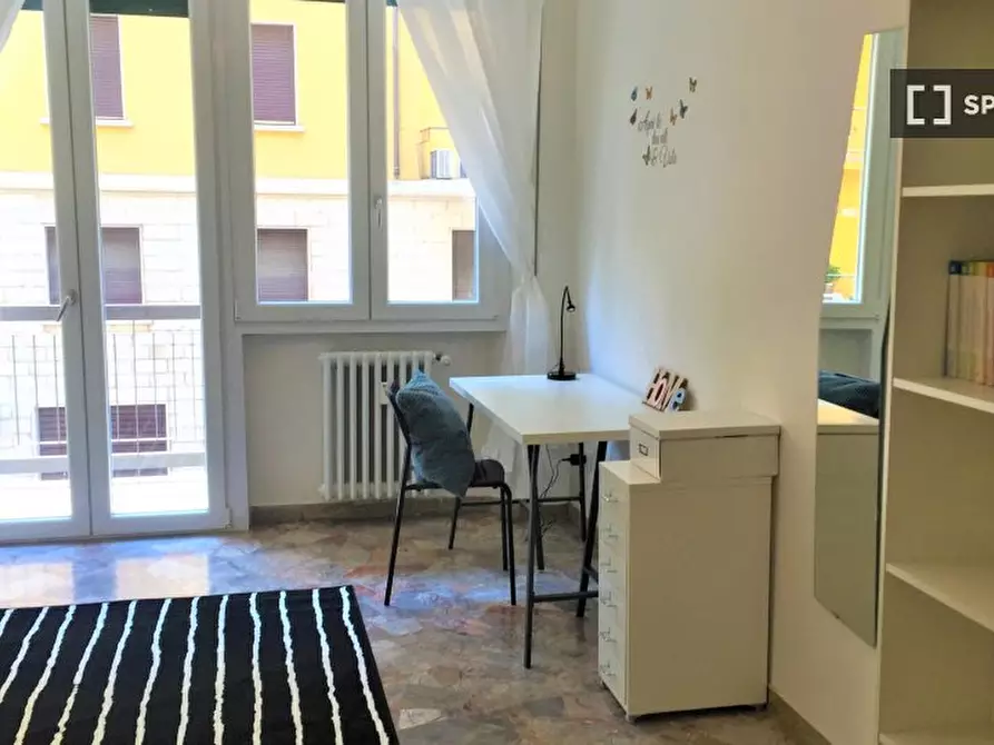 Immagine 1 di Camera condivisa in affitto  in VIA Q. SELLA (3) a Firenze