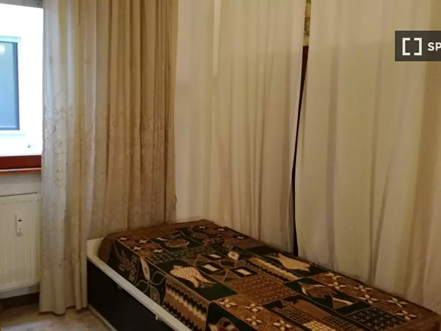 Immagine 3 di Appartamento in affitto  in Via Val Maira a Roma