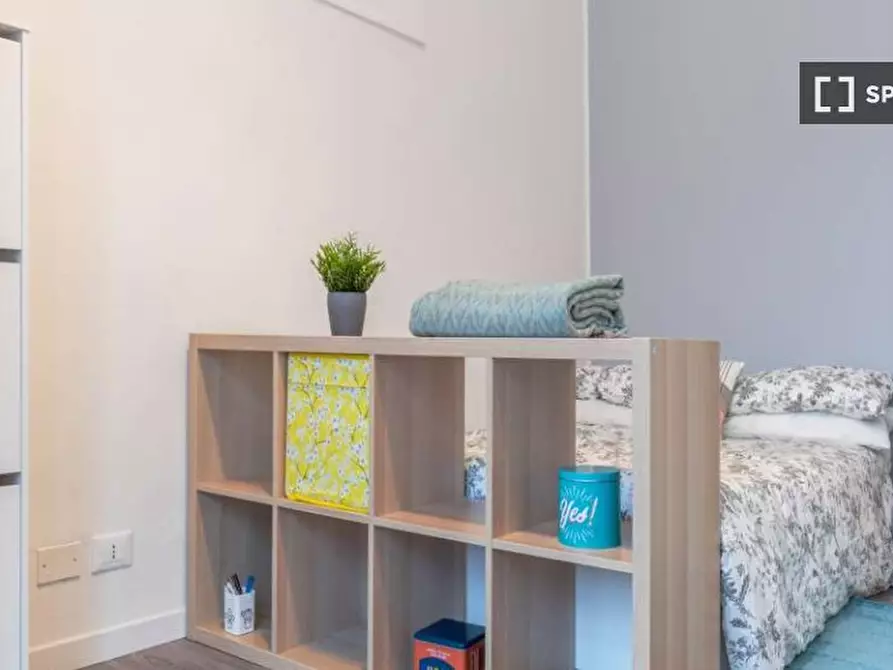 Immagine 2 di Camera condivisa in affitto  in Via Natale Battaglia a Milano