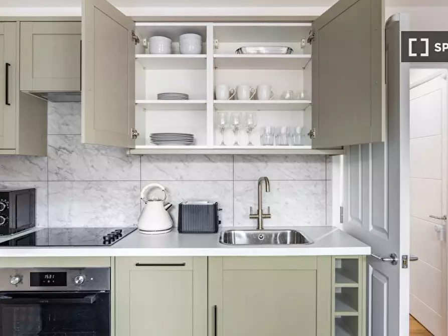 Immagine 7 di Appartamento in affitto  in Tottenham St a Camden Town