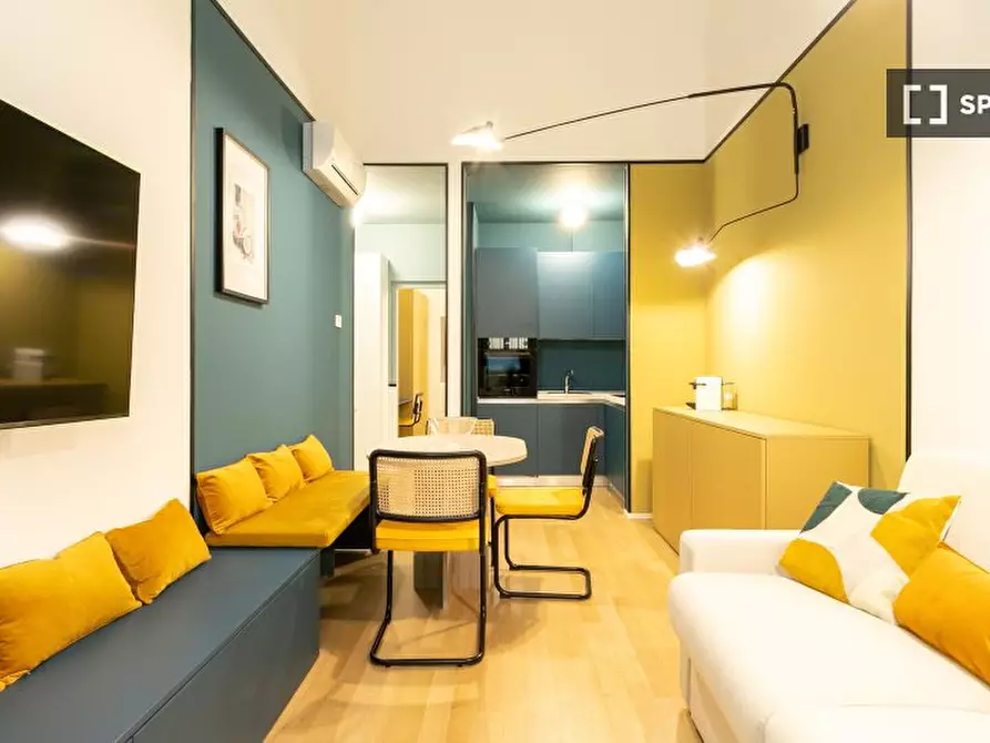 Immagine 1 di Ufficio in affitto  in Via Borromei a Milano