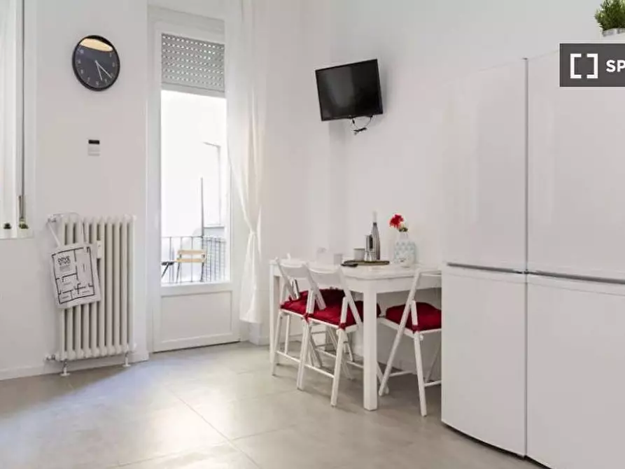 Immagine 17 di Camera condivisa in affitto  in Via San Vincenzo a Milano