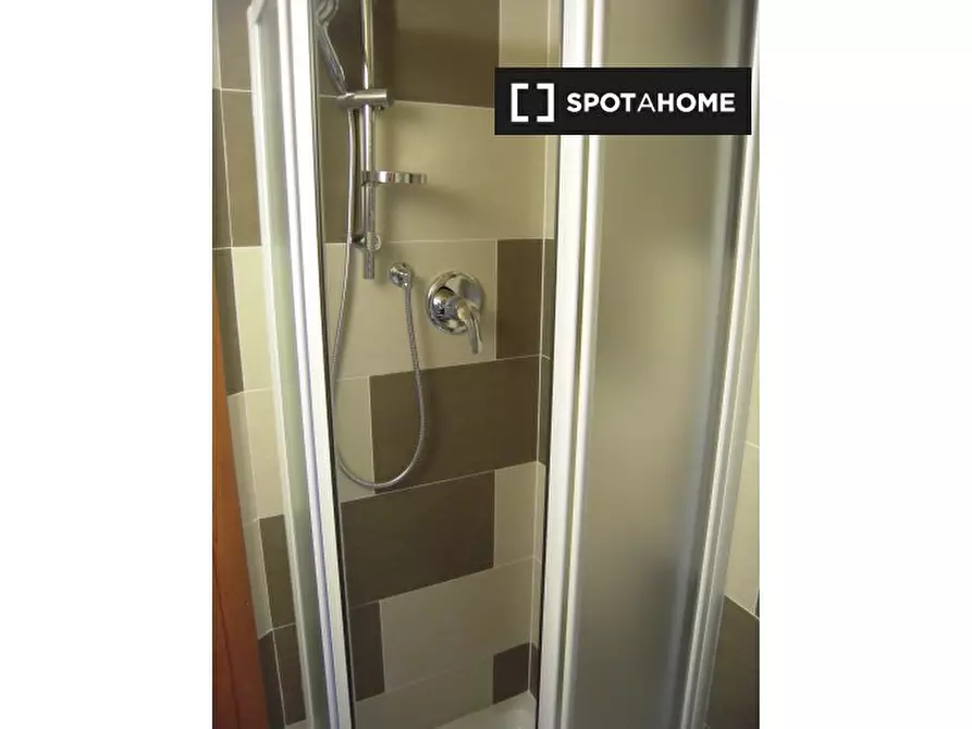 Immagine 11 di Ufficio in affitto  in Via della Barca a Bologna