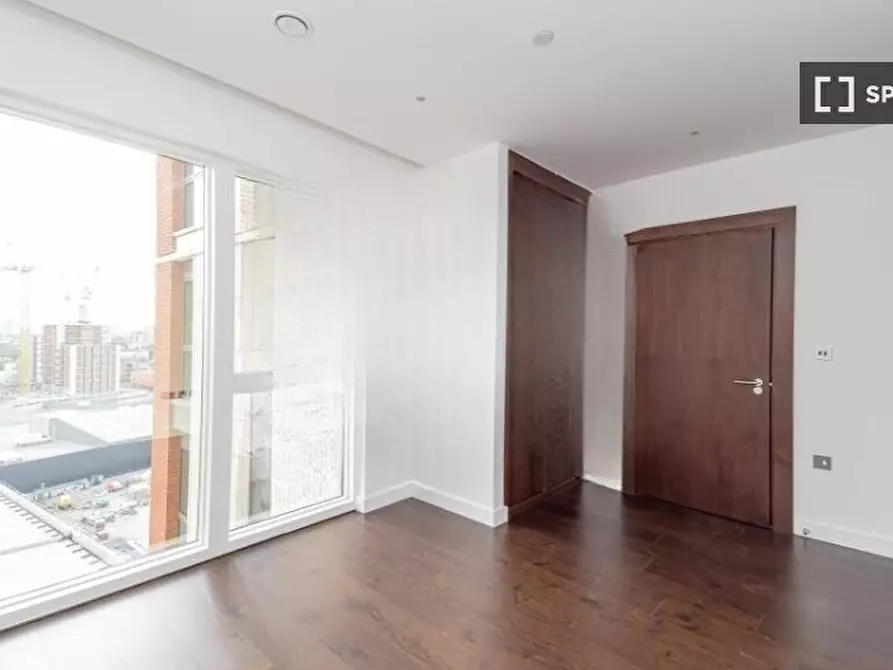 Immagine 6 di Appartamento in affitto  in Lanchester Way a Wandsworth