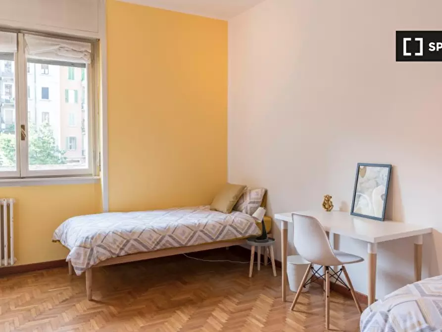 Immagine 13 di Camera condivisa in affitto  in Viale Campania a Milano