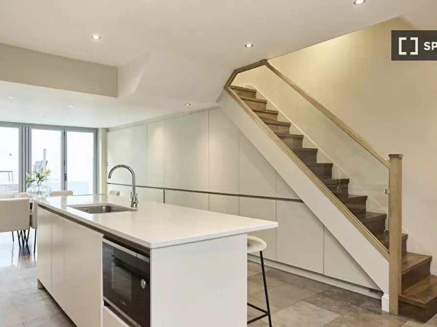 Immagine 10 di Appartamento in affitto  in Langton St a Kensington