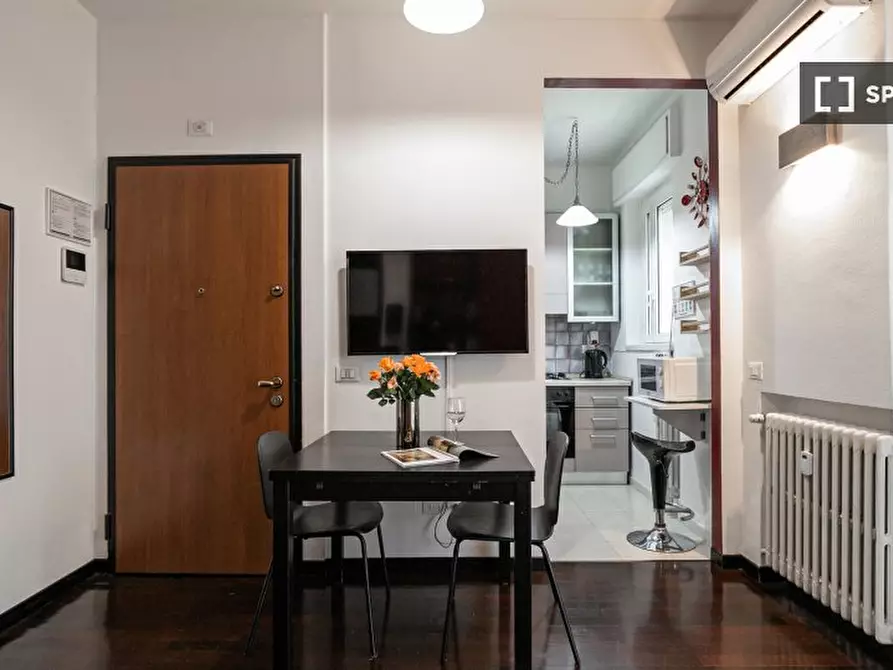 Immagine 2 di Appartamento in affitto  in Via Zuretti a Milano