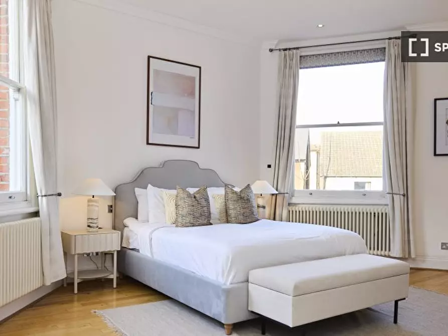 Immagine 12 di Appartamento in affitto  in Rudall Cres a Camden Town