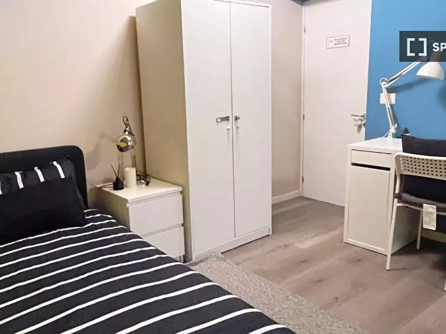 Immagine 2 di Camera condivisa in affitto  in Via Ambrogio Binda a Milano