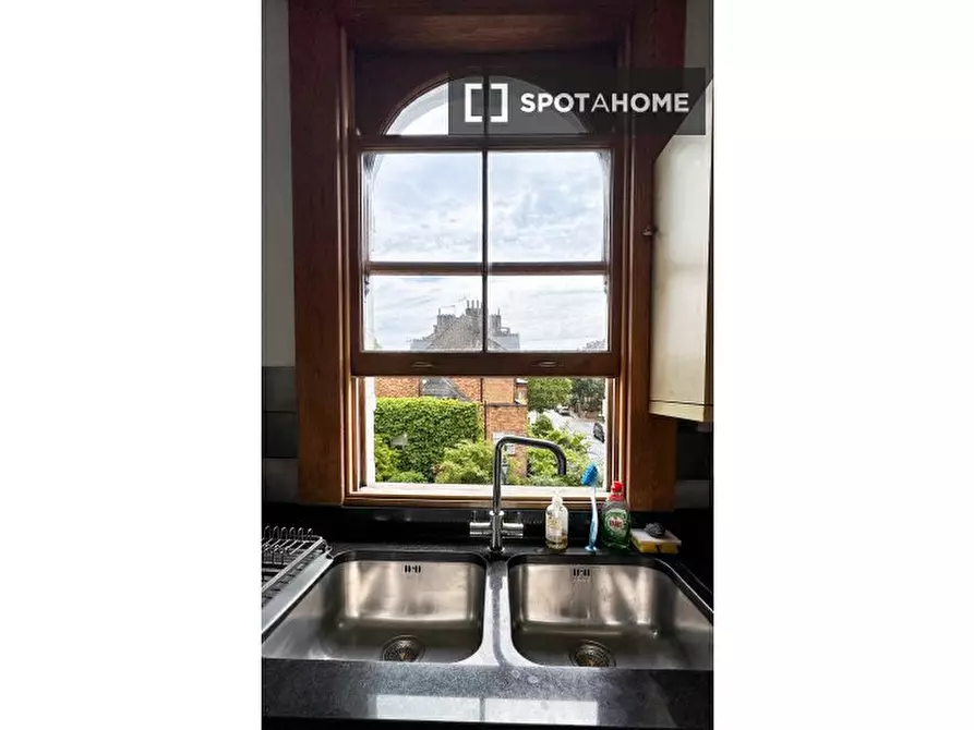 Immagine 9 di Appartamento in affitto  in Willoughby Rd, Hampstead, London NW3 1RU, UK a Camden Town