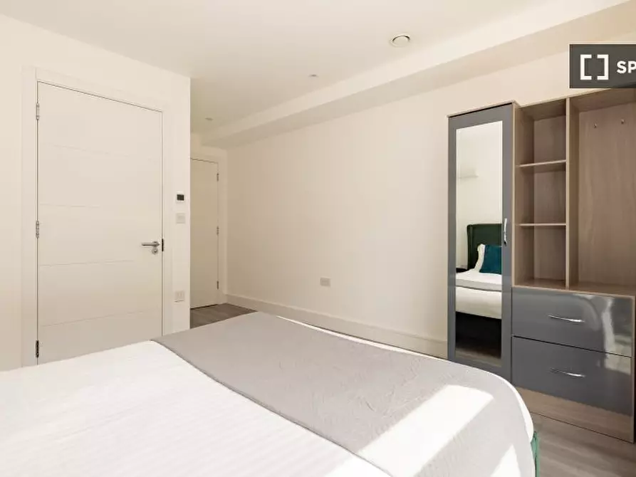 Immagine 4 di Appartamento in affitto  in Harlequin Ave a Hounslow
