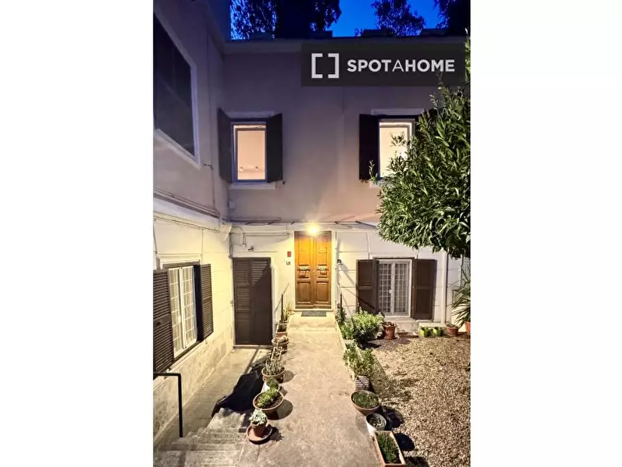 Immagine 19 di Appartamento in affitto  in Via di Monte Verde a Roma